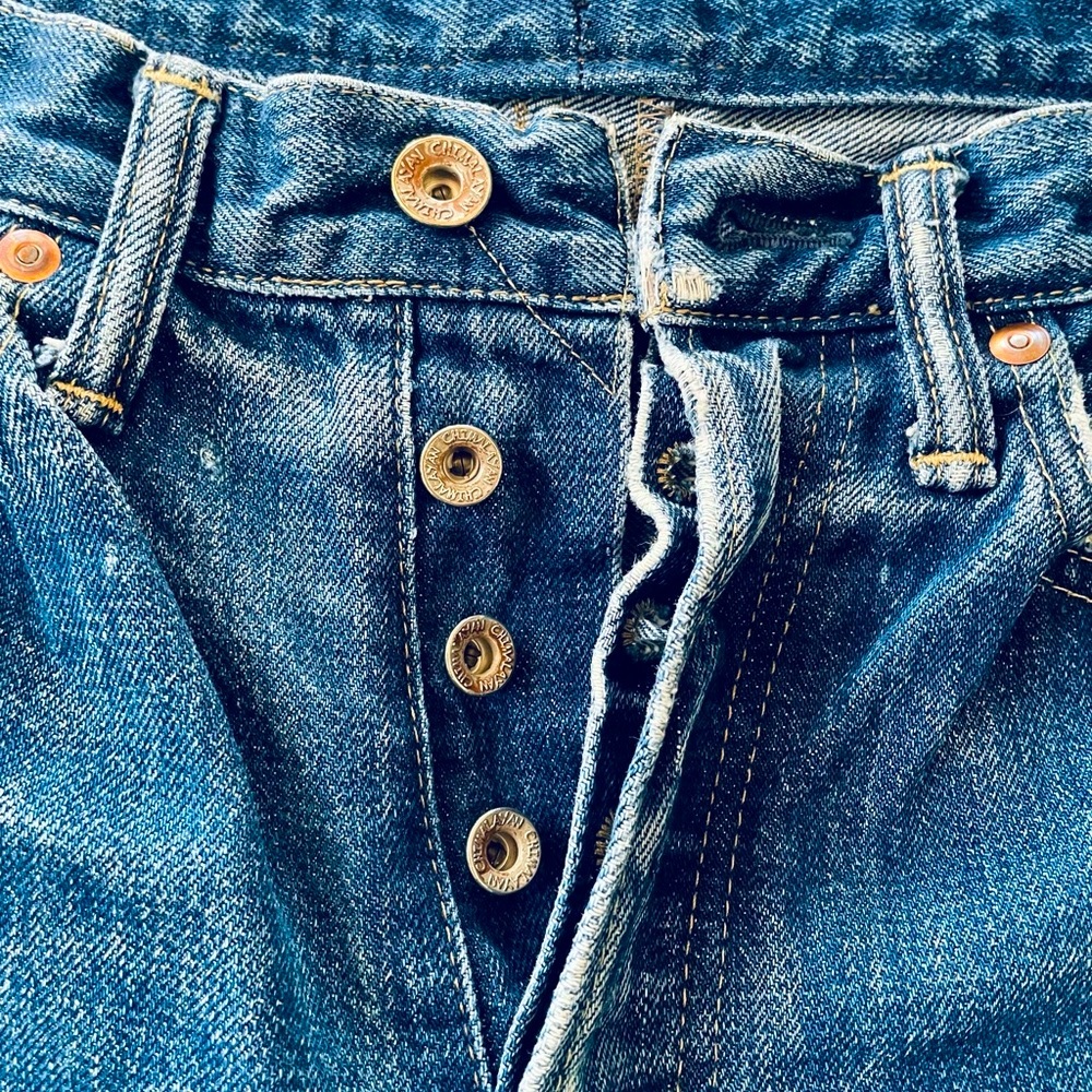 Chimala Distressed Cropped Blue Jeans - Picture 3 of 9